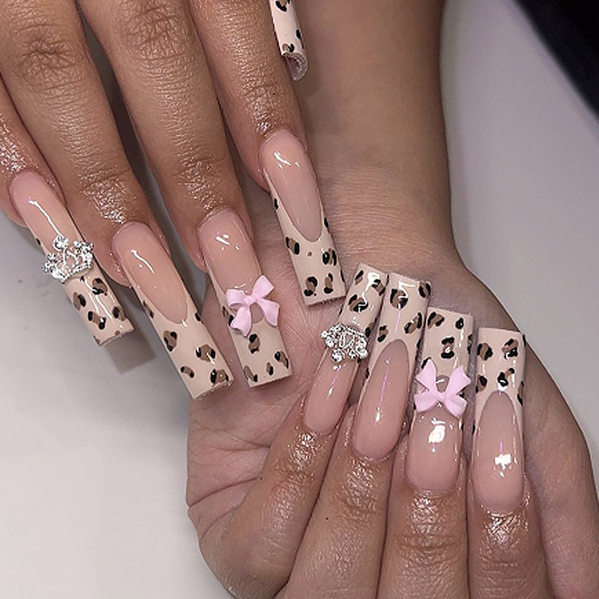 Glamouröse dekorative Nagelkunst Brehn