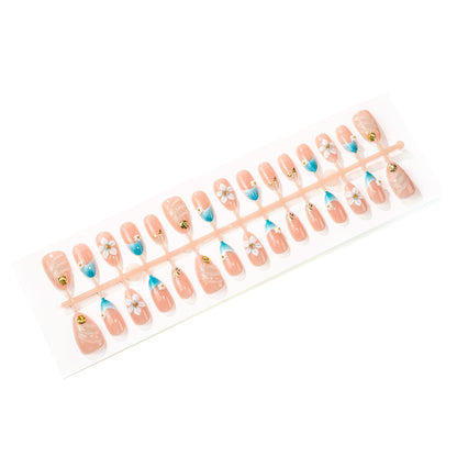 Künstlerisches Muscheln-inspiriertes Nagelset Brehn