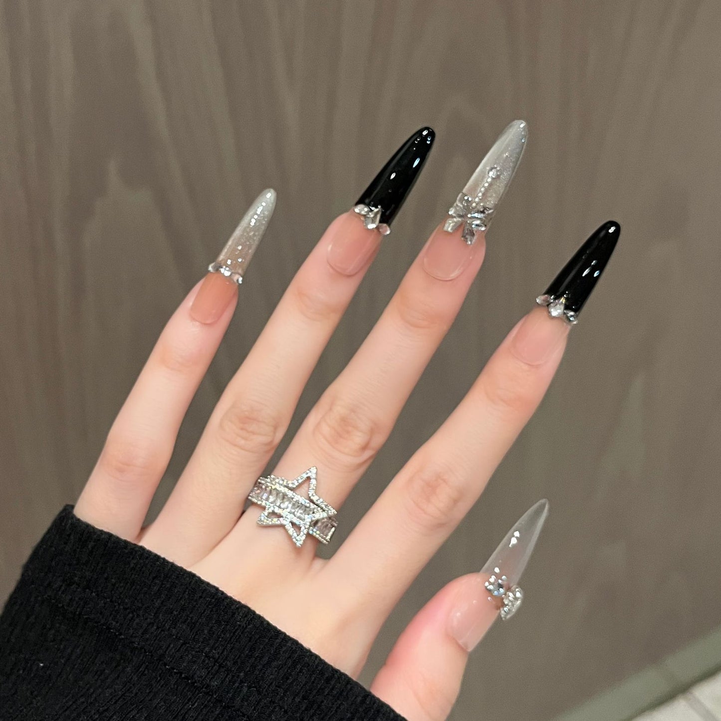 Premium Lange Stiletto Press-On Nagelverlängerungen Brehn