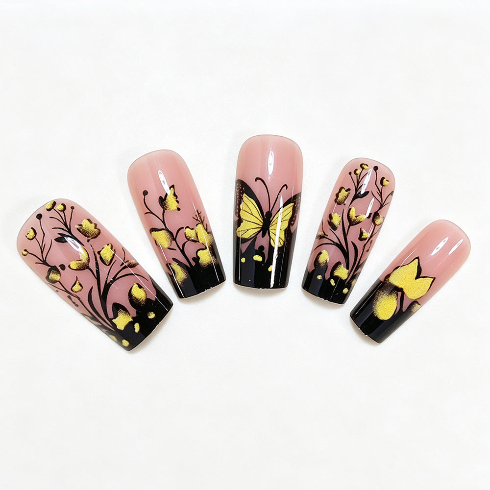 Schmetterlings-Blumen-Nagelkunst-Design Brehn