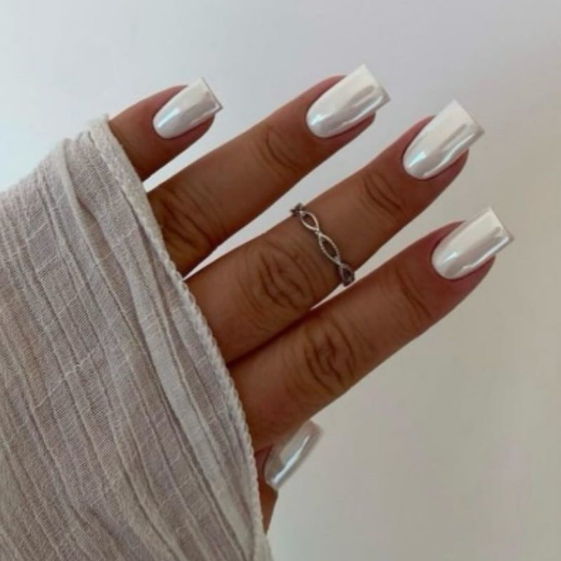 Premium Glänzendes Press-On Nageldesign Set Brehn