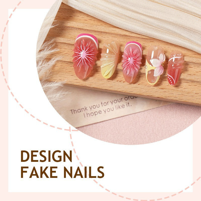 Kunstnagelset mit eleganten floralen Details und Glitzereffekten Brehn