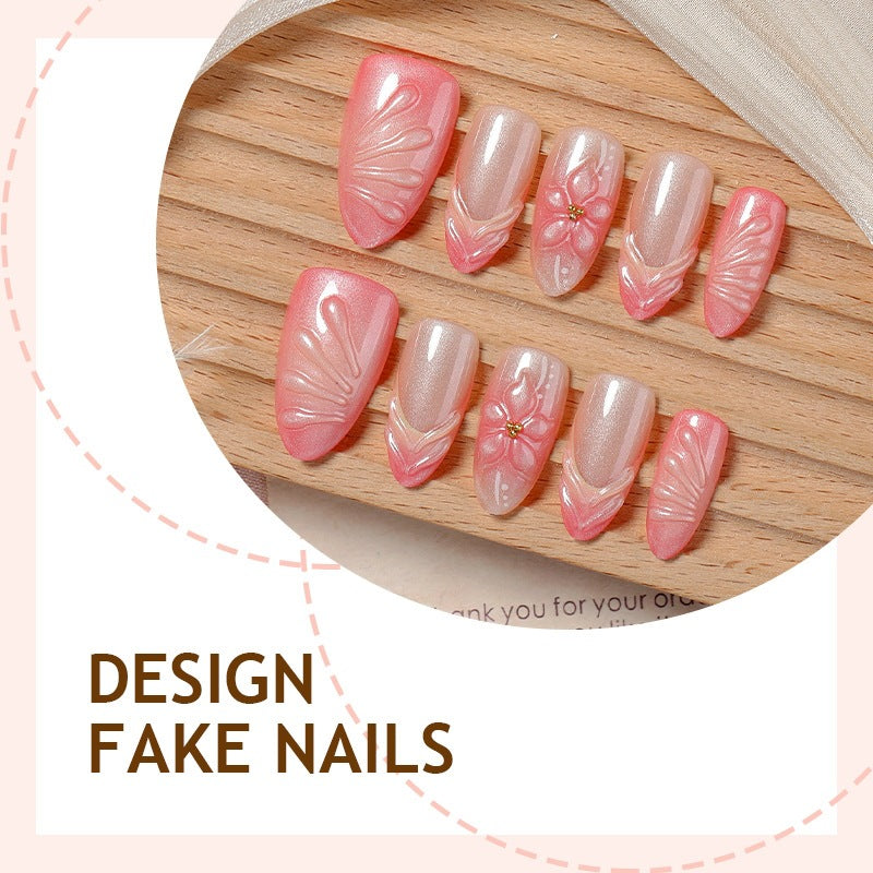 Kunstnagelset mit filigranen Blüten und Glitzerakzenten Brehn
