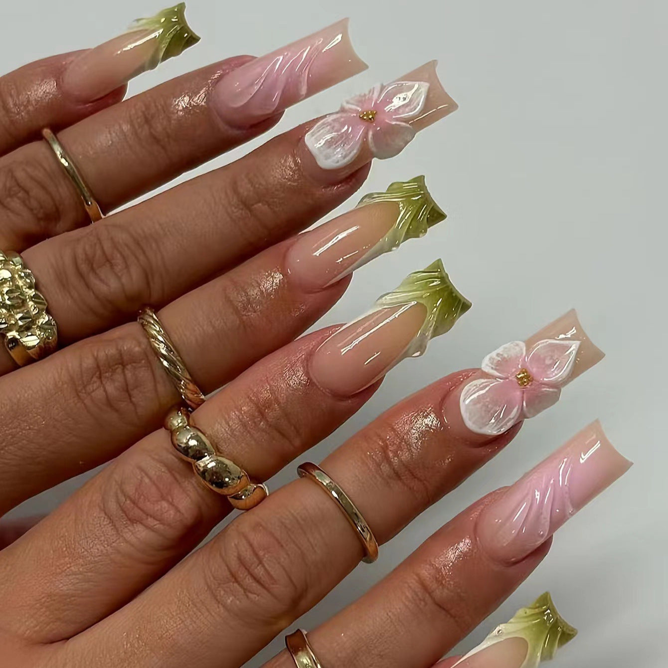 3D Floral Nail Art Extensions Brehn