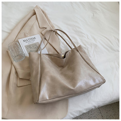 Elegante vegane Leder-Handtasche