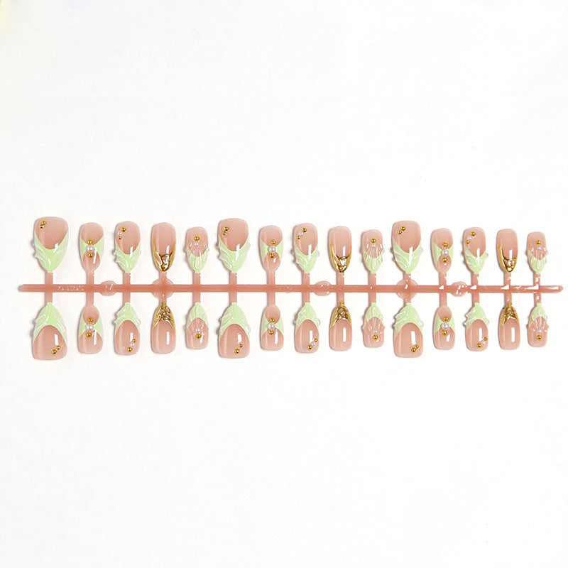 Stylisches Press-On Nail Set Brehn