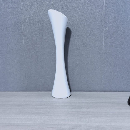 Elegante skulpturale Bodenvase Brehn