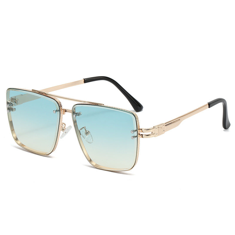 Damen Elegante Oversize-Sonnenbrille mit gradienten Gläsern und auffälligem Rahmen Brehn