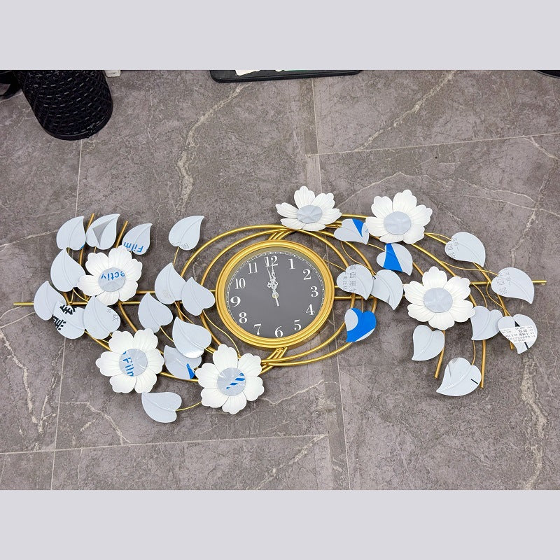 Blumen-Wanduhr mit Blattdesign Brehn
