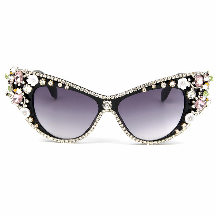Damen Glamouröse Cat-Eye-Sonnenbrille mit funkelnden Schmuckelementen Brehn