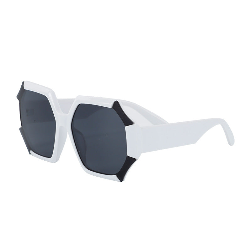 Damen modische Sonnenbrille mit facettiertem Rahmen Brehn