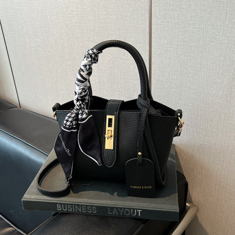 Texturierte Leder Mini Handtasche