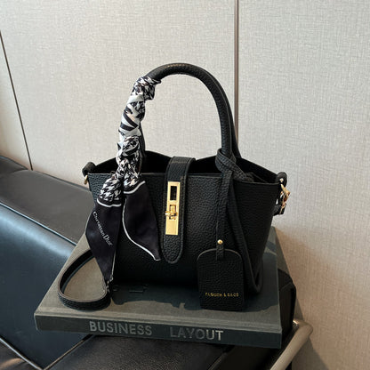 Texturierte Leder Mini Handtasche