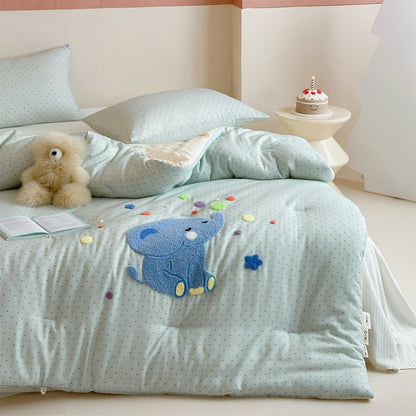 Kinder Stickplüsch-Decke mit Applikationsmuster und Wendefutter