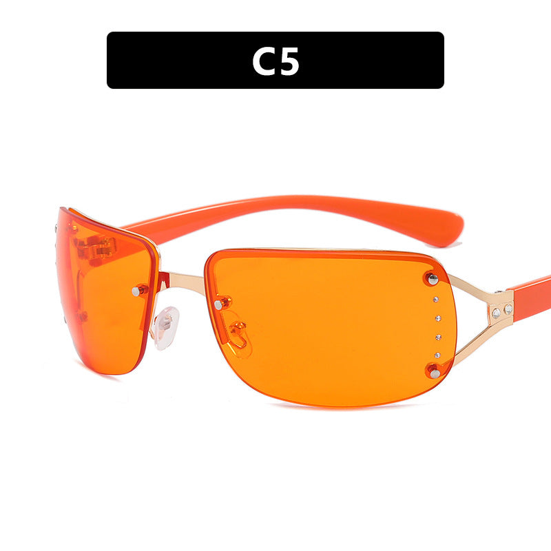 Damen extravagante Sonnenbrille im modernen Design mit feinen Akzenten Brehn
