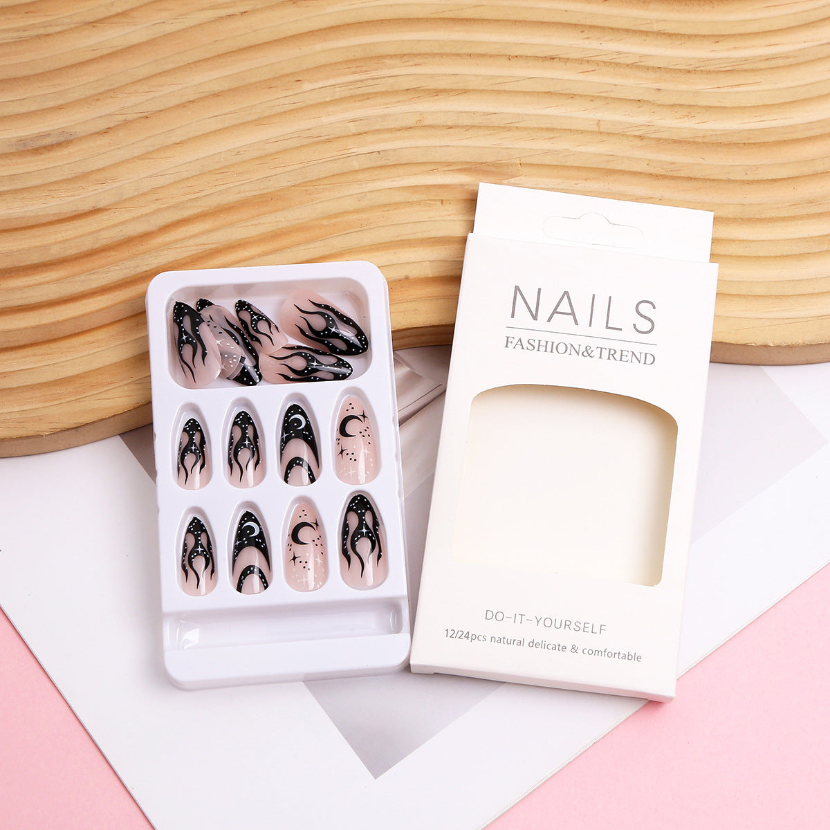 Künstlerisches Flammen-Design Press-On Nagelset Brehn
