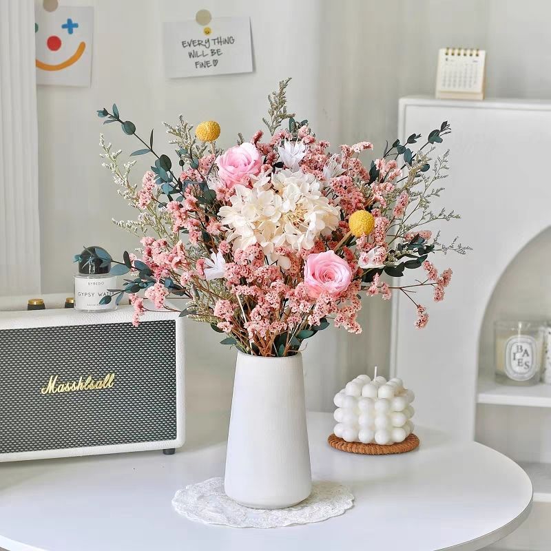 Elegante Getrocknete Blumenmitteltafel