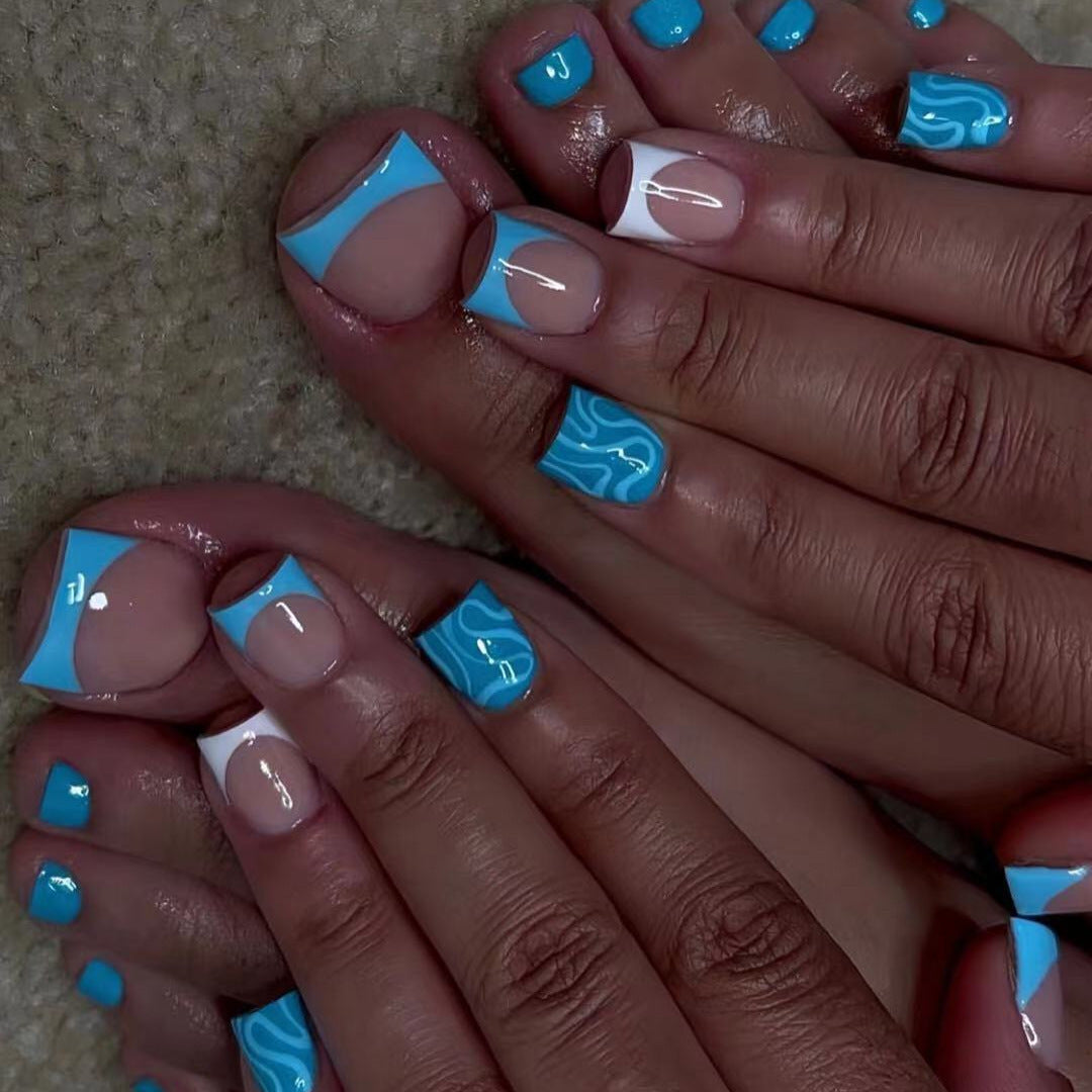 Kreative abstrakte Nagelkunst Brehn