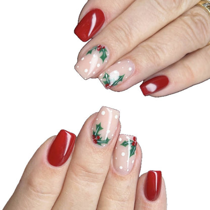 Kunstnagelset mit festlichem Weihnachtsdesign und verspielt festlicher Dekoration Brehn