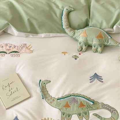 Kinder Besticktes Brontosaurus Baumwollsatin Bettwäsche Set mit Wendekissenbezügen & Dekorativem Plüschdinosaurier
