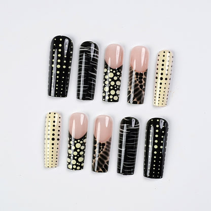 Elegantes Press-On Nagelkunst-Kit