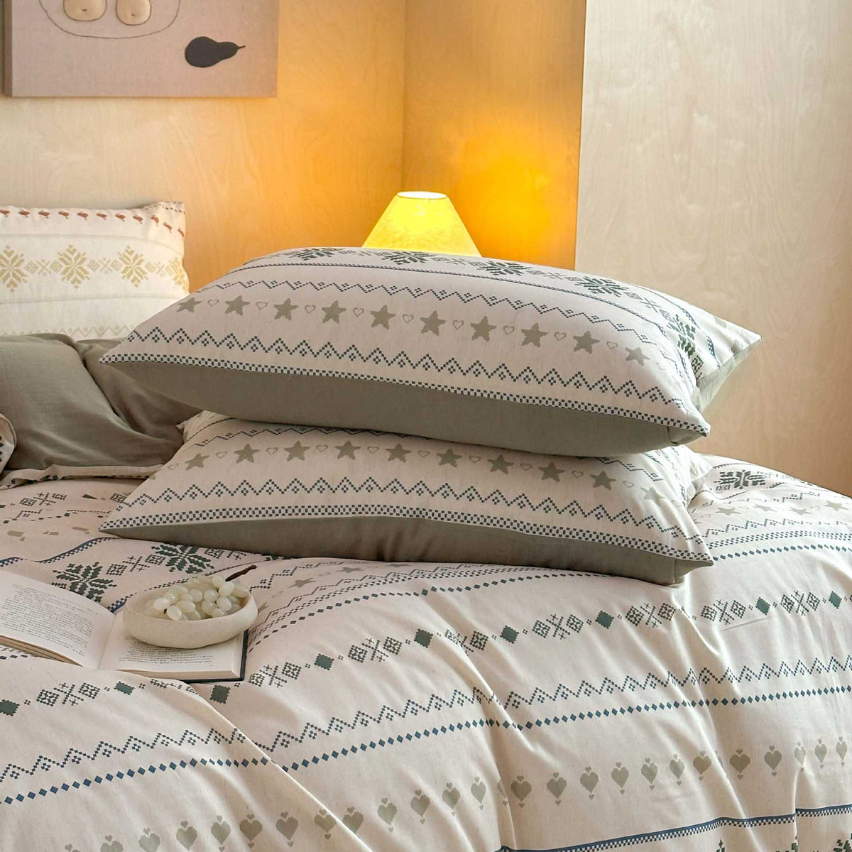 Bedwäsche-Set aus bedruckter Baumwolle mit folkloristisch inspiriertem Jacquard-Muster