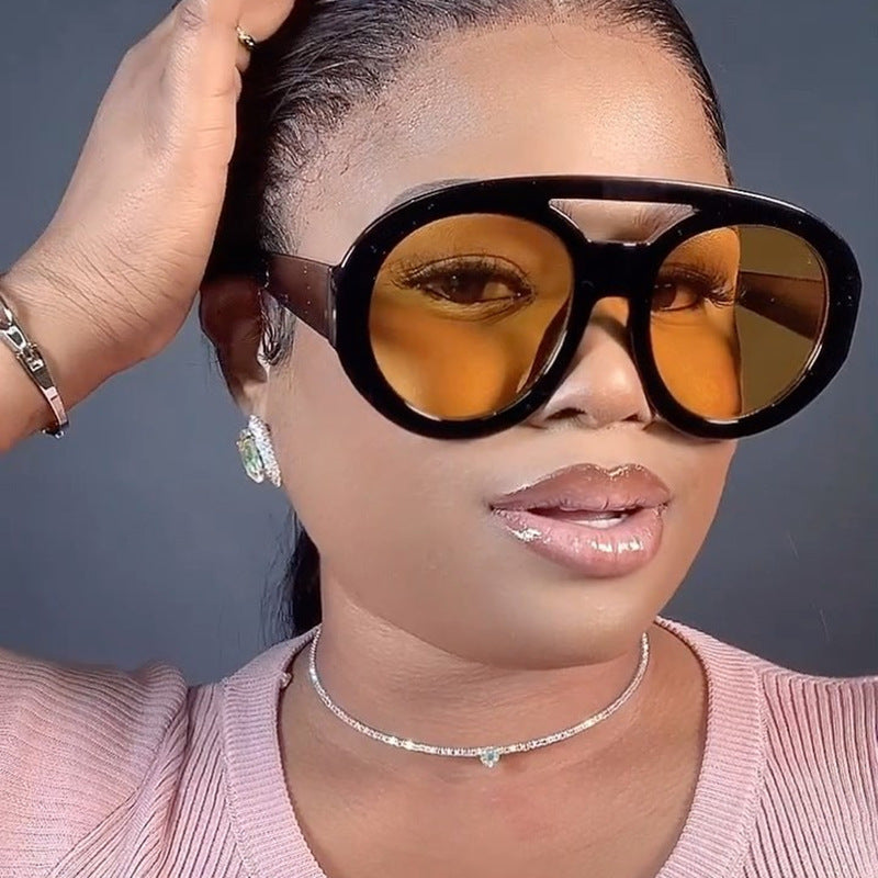 Damen oversized Sonnenbrille mit mehrfarbigem Rahmen und modischem Design Brehn