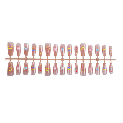 Dekoratives Press-On Nagelkunstset mit floralen und gemusterten Designs