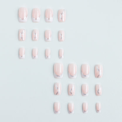 Elegantes florales Acryl-Nageldesign