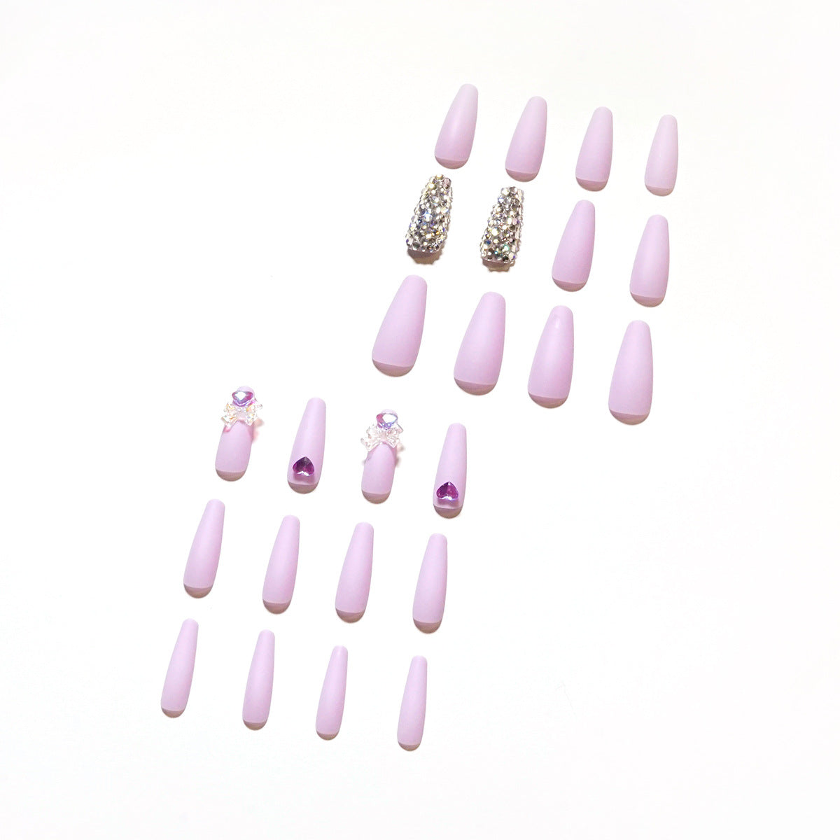 Kunstvolle Stiletto-Nägel mit Glitzer- und Blumenverzierungen Brehn