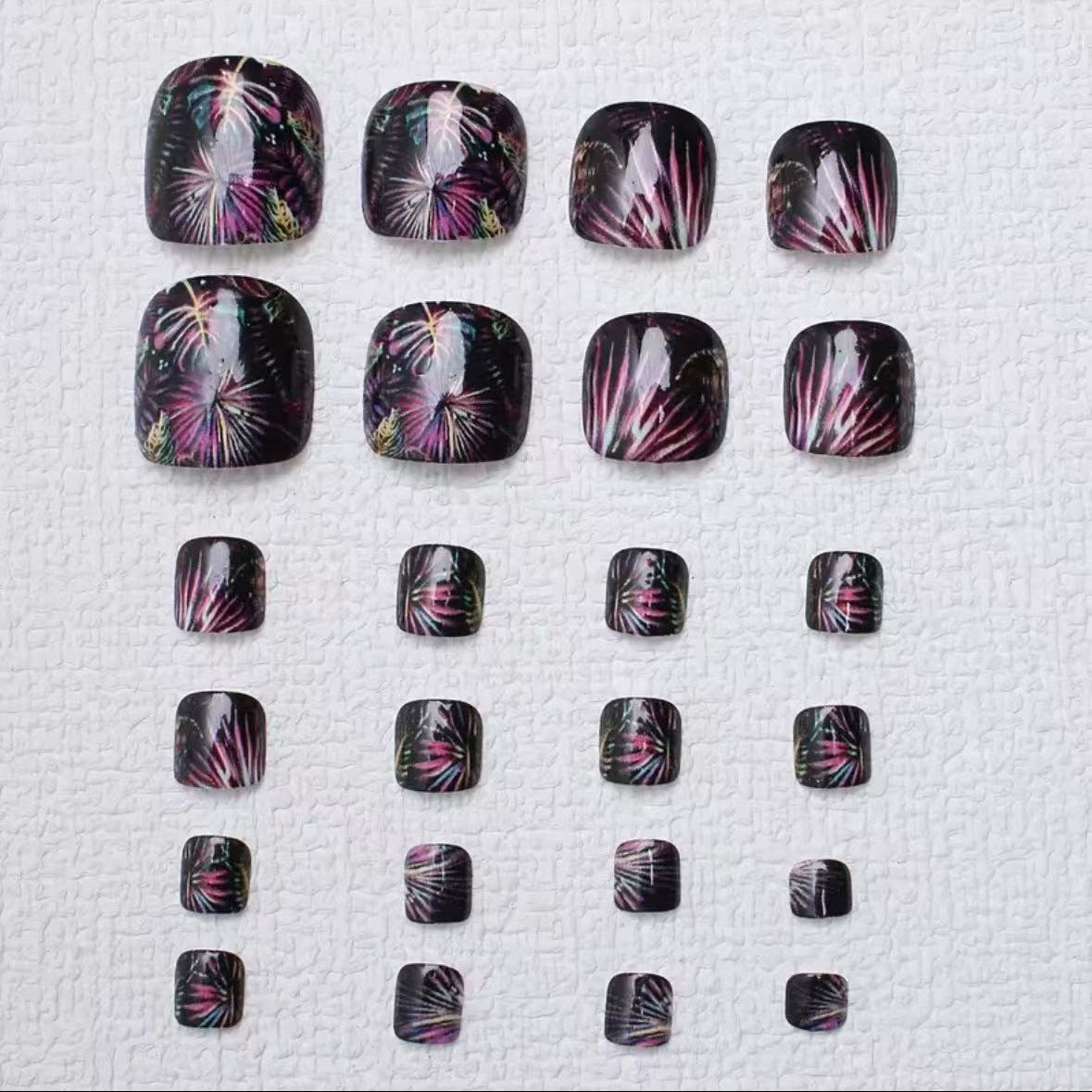 Fußnagelkunstset mit kreativen floralem Design Brehn