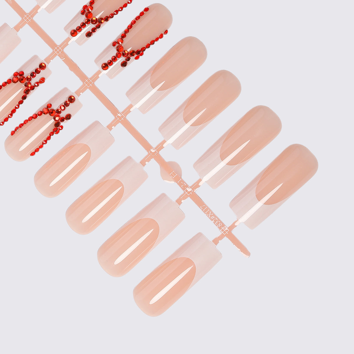 Künstliche Nageldesigns mit Glitzerakzenten Brehn