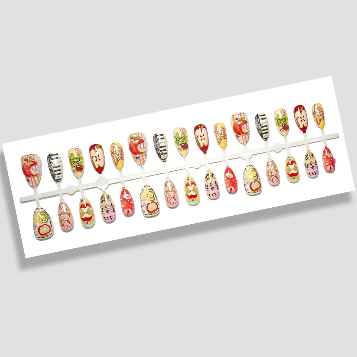 Künstlerisches Nagelschmuckset