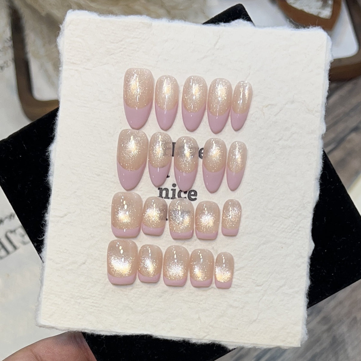 Traumhaft Glitzerndes Press-On Nagelset Brehn