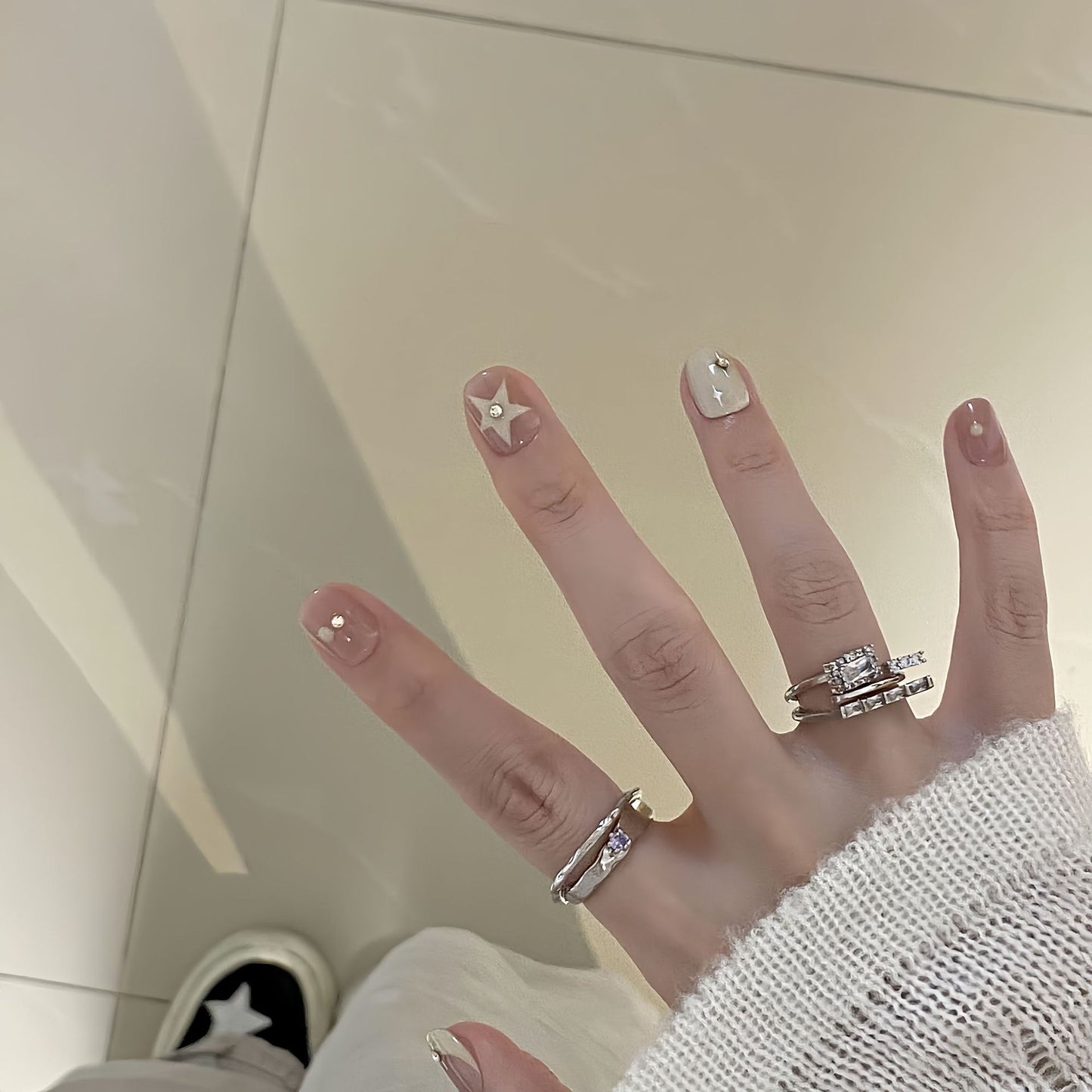 Kunstnägel mit Eleganten Glitzerakzenten Brehn