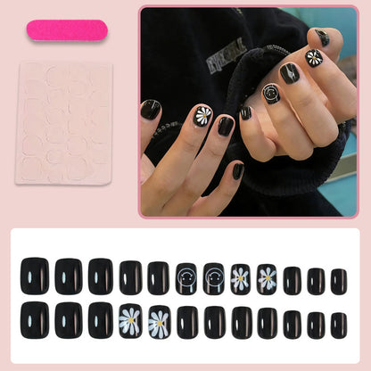 Kunstnagelset mit kreativen Blumen- und Uhrenmotiven Brehn