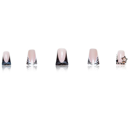 Glamouröse Strassakzent-Nagelerweiterungen Brehn