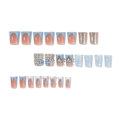 Kunstvolle Nagelkunst mit süßen Tiermotiven und Glitzerakzenten Brehn