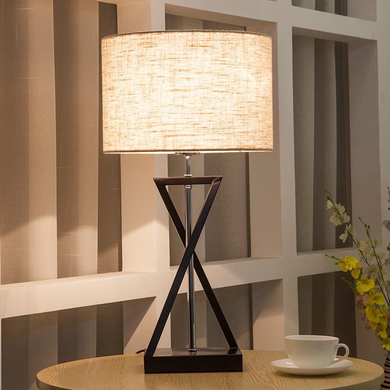 Geometrisches Design Tischlampe