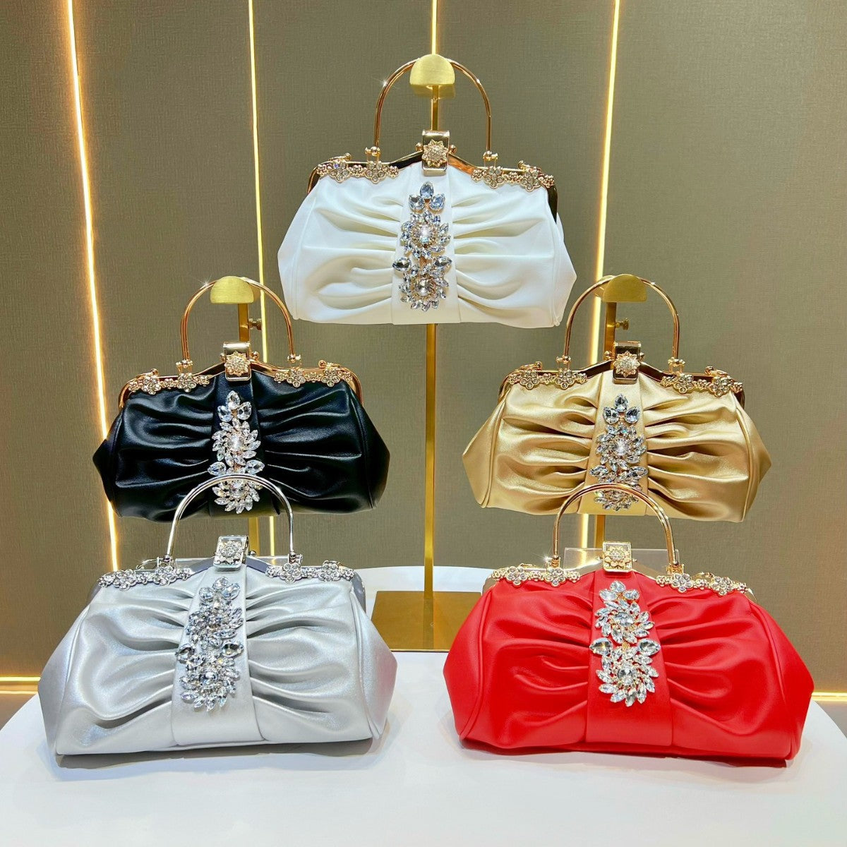 Verziertes vintage-inspiriertes Abendtasche