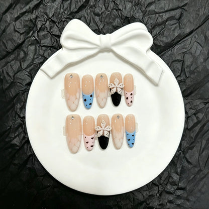 Dekorativer Charm Press-On Nail Art Set