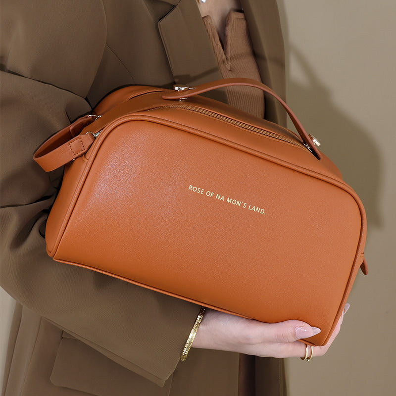 Kosmetik- Und Pflege-Tasche Im Eleganten Design Mit Praktischem Reißverschluss Brehn