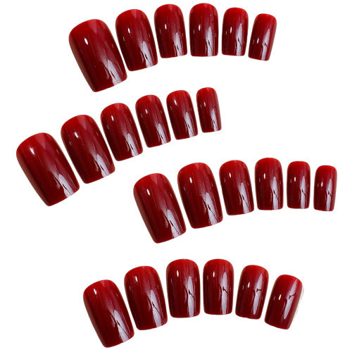 Kunstnagelset mit elegantem, glänzendem Finish Brehn