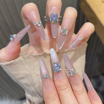 Glamouröse mit Strass verzierte Stiletto Press-On Nägel Brehn