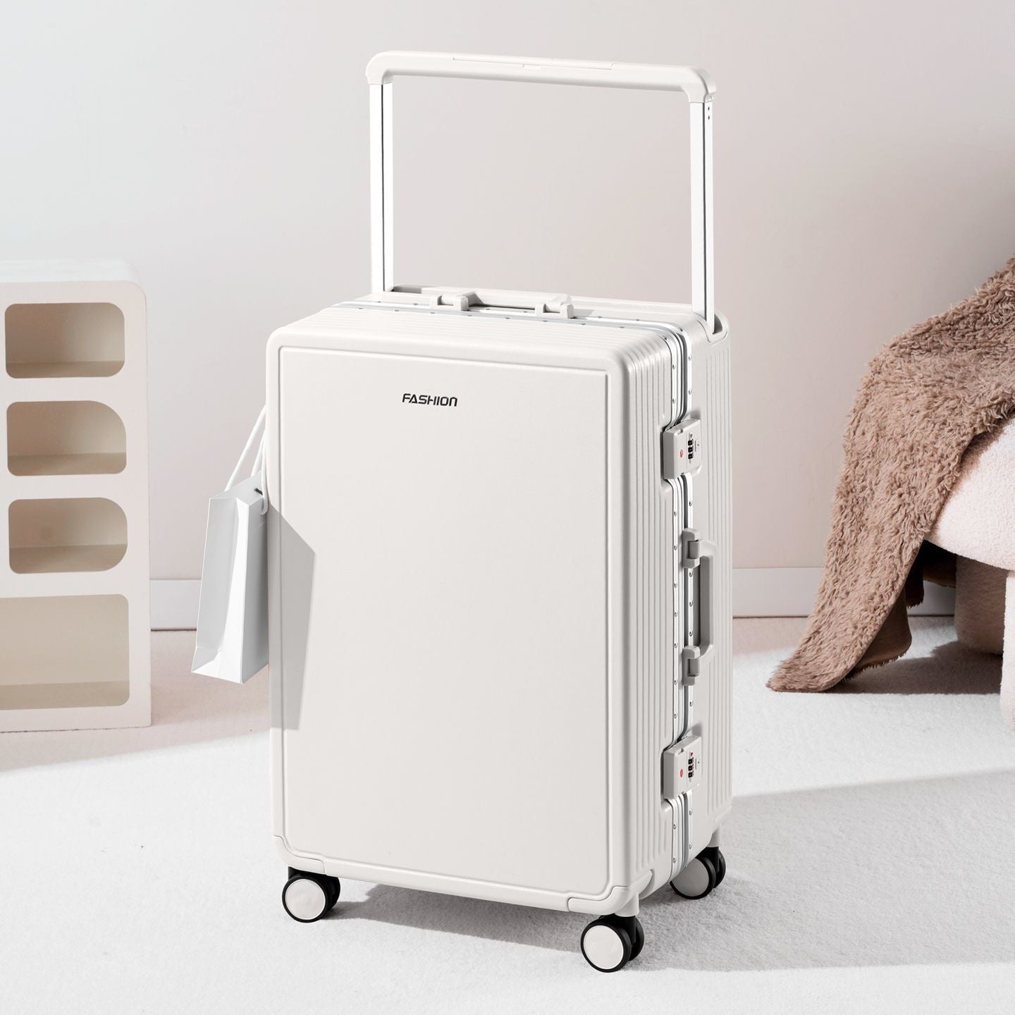 Hartschalen Trolley Mit Robustem Rollensystem Und Integrierter Sicherheit Brehn