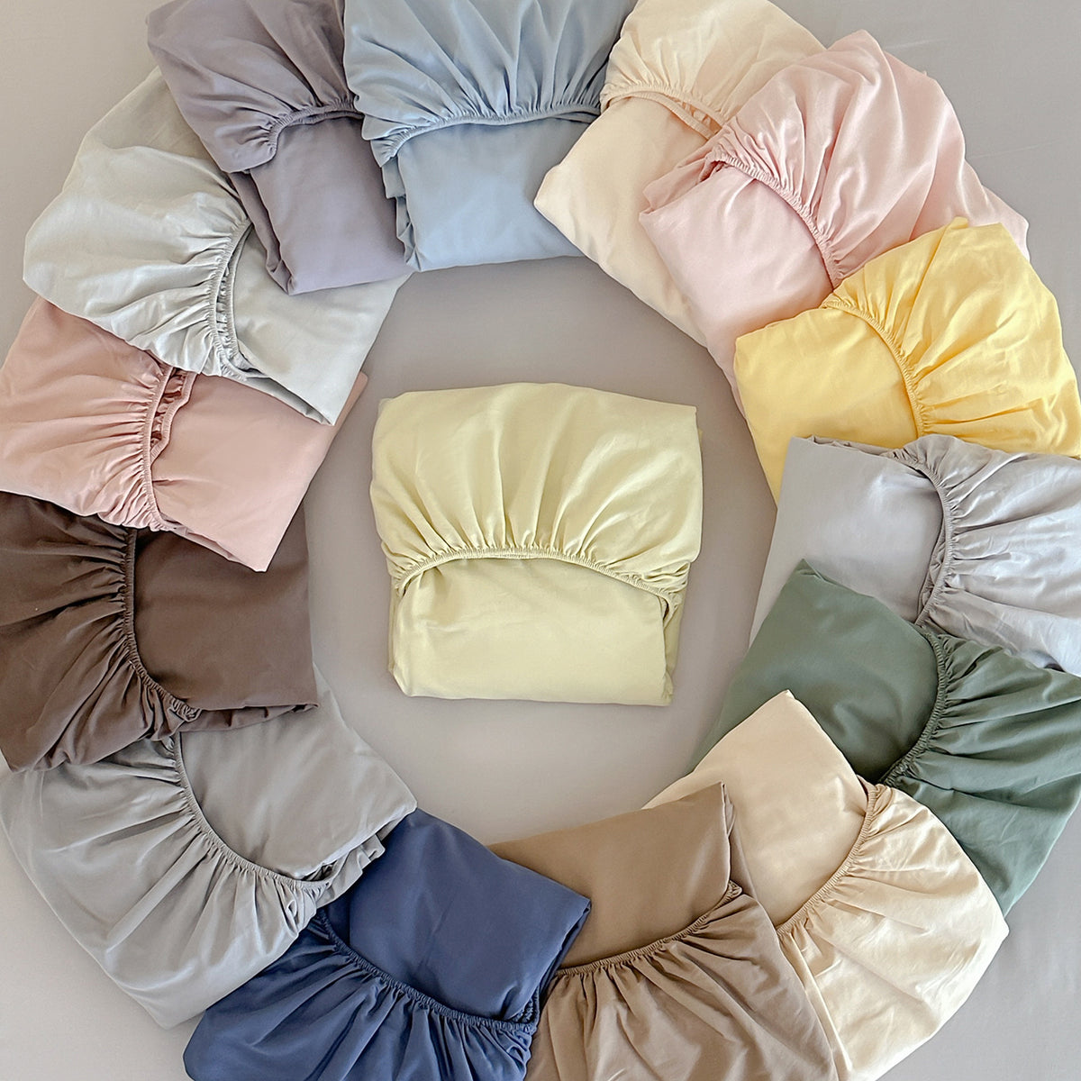 Feines Baumwollsatin-Bettlaken- und Kissenbezugs-Set mit glattem Fall und hochwertiger Webung