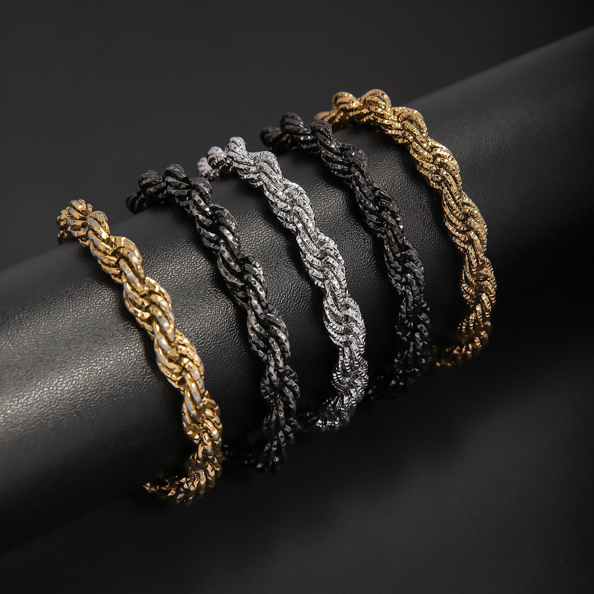 Geflochtenes Gold-Statement-Armband Brehn