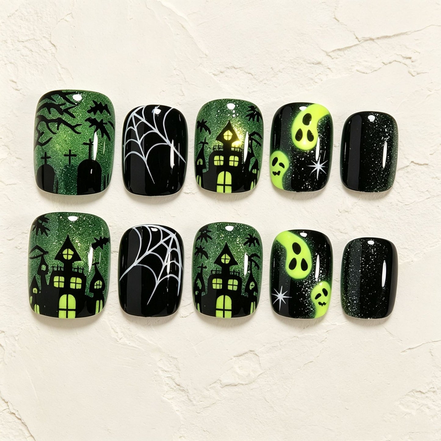 Halloween-inspiriertes Press-On-Nagelkunst-Set Brehn