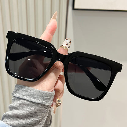 Damen oversized Sonnenbrille mit mattem Rahmen Brehn