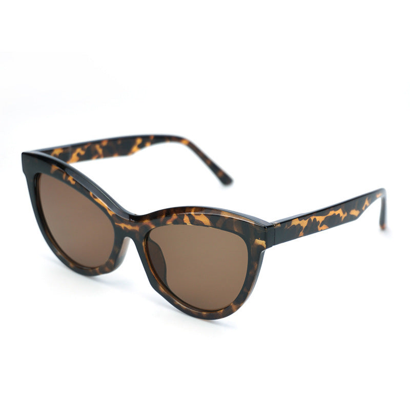 Damen Cat-Eye Sonnenbrille mit modernem, konturiertem Rahmen Brehn